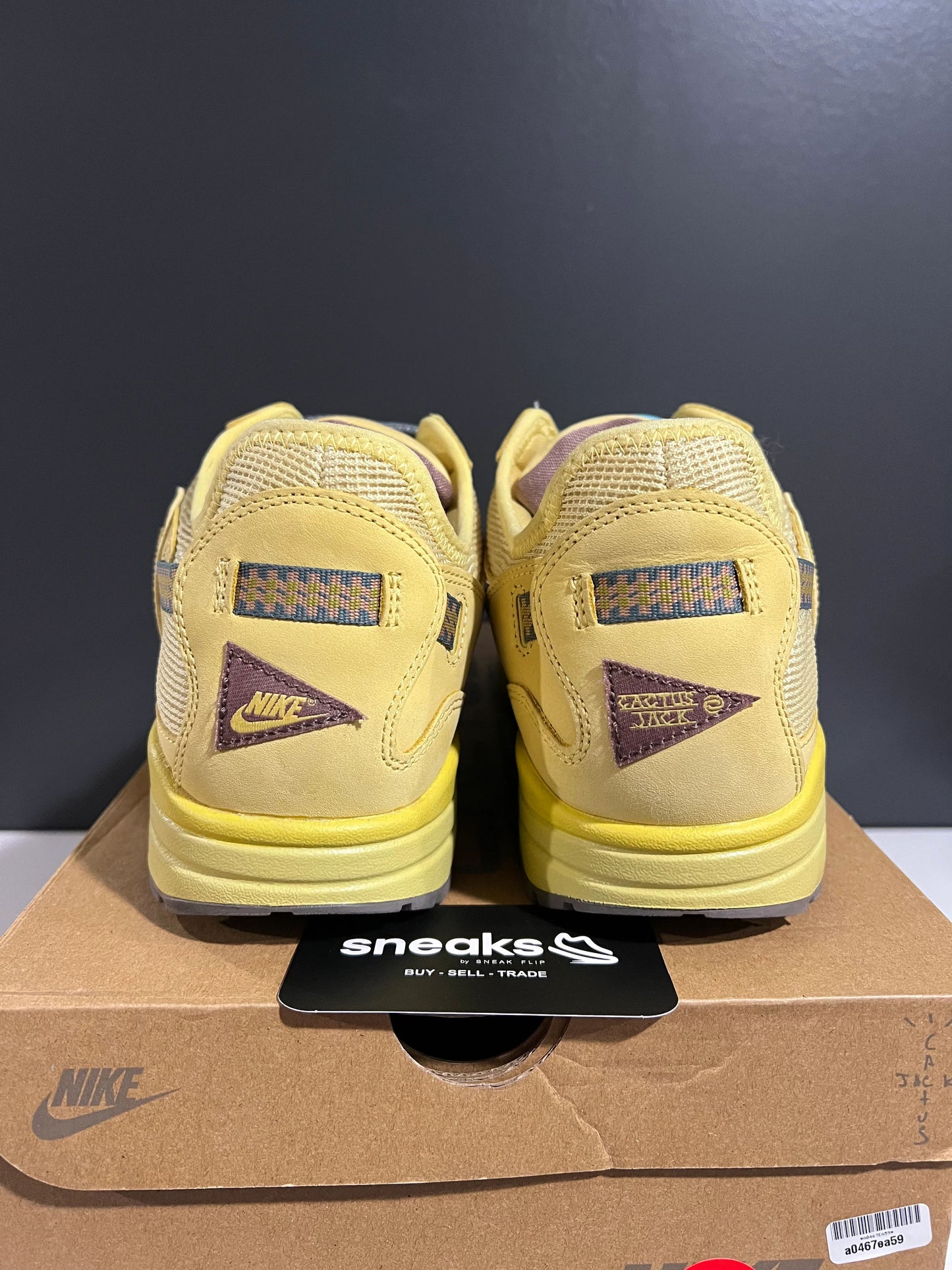 Nike Air Max 1 Travis Scott Cactus Jack Saturn Gold - Used