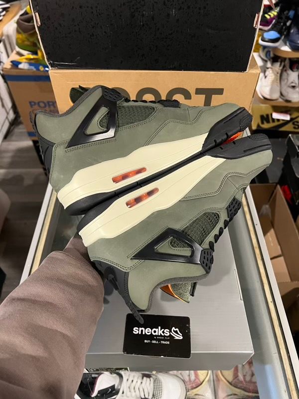 NEW SIZE 10.5M Jordan 4 Retro OG SP Undefeated (2025)