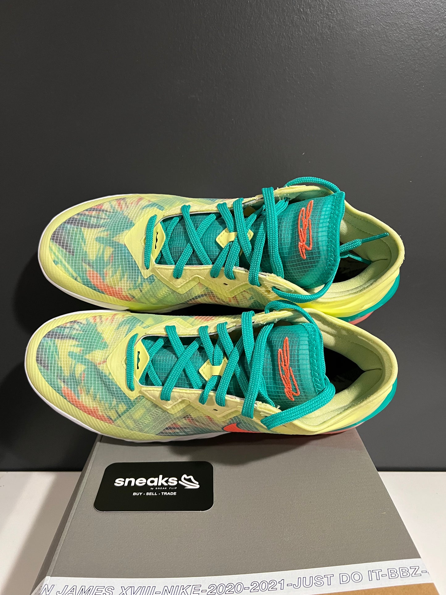 NEW LeBron 18 Low LeBronold Palmer CV7562-300 SIZE 11M OG ALL JY25-187
