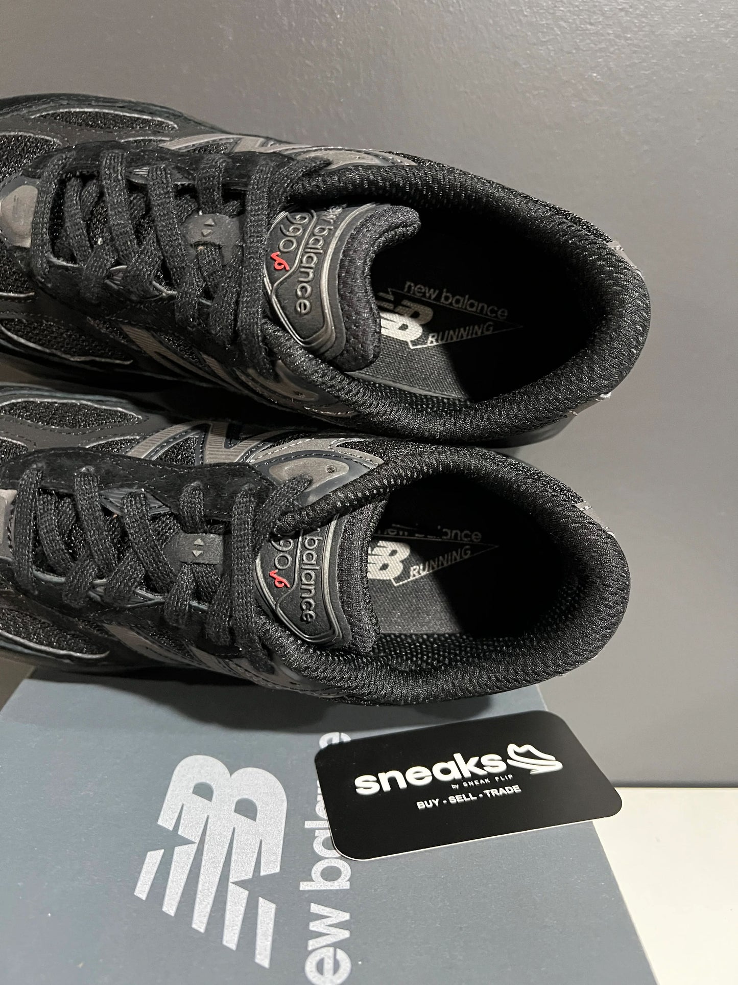 New Balance 990v6 Triple Black (GS) - Used