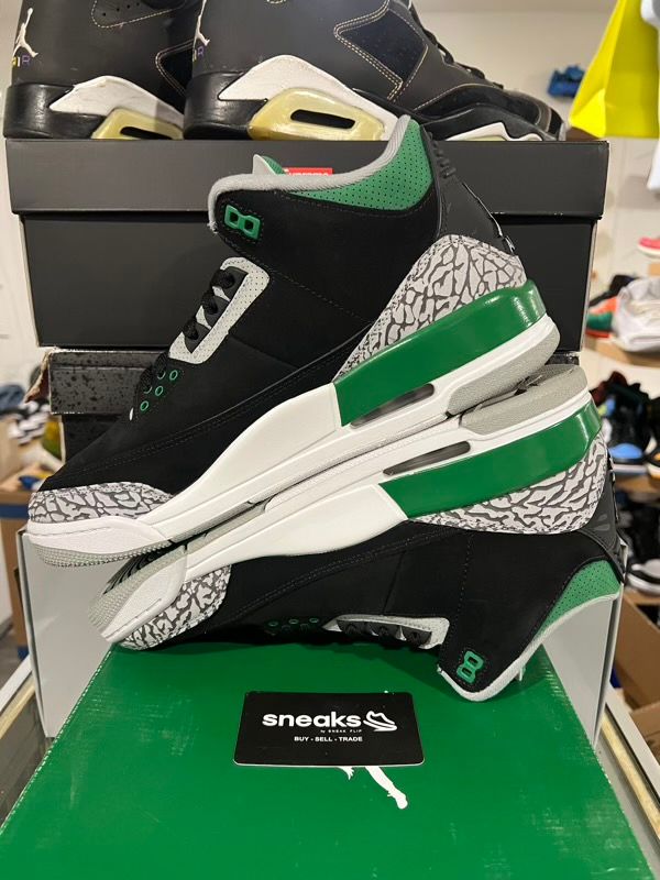 USED SIZE 11M Jordan 3 Retro Pine Green - Used Damaged Box