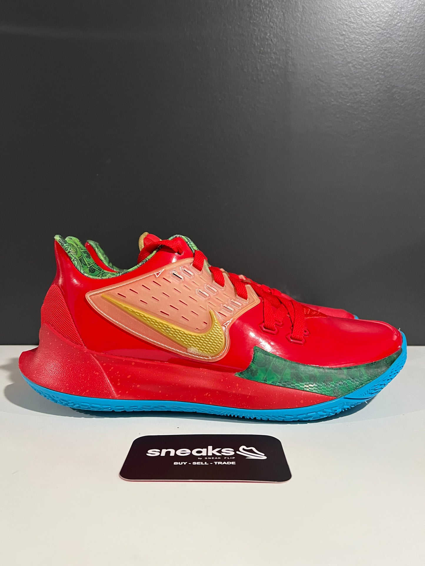 USED SpongeBob SquarePants x Kyrie Low 2 Mr. Krabs CJ6953-600 SIZE 9.5M NO BOX