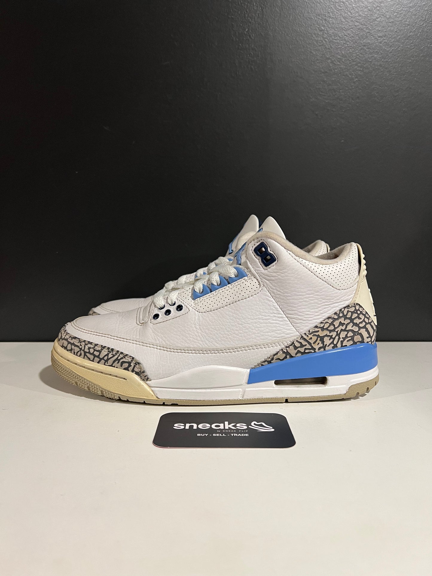 USED Air Jordan 3 Retro UNC CT8532-104 SIZE 8M NO BOX AG25-40
