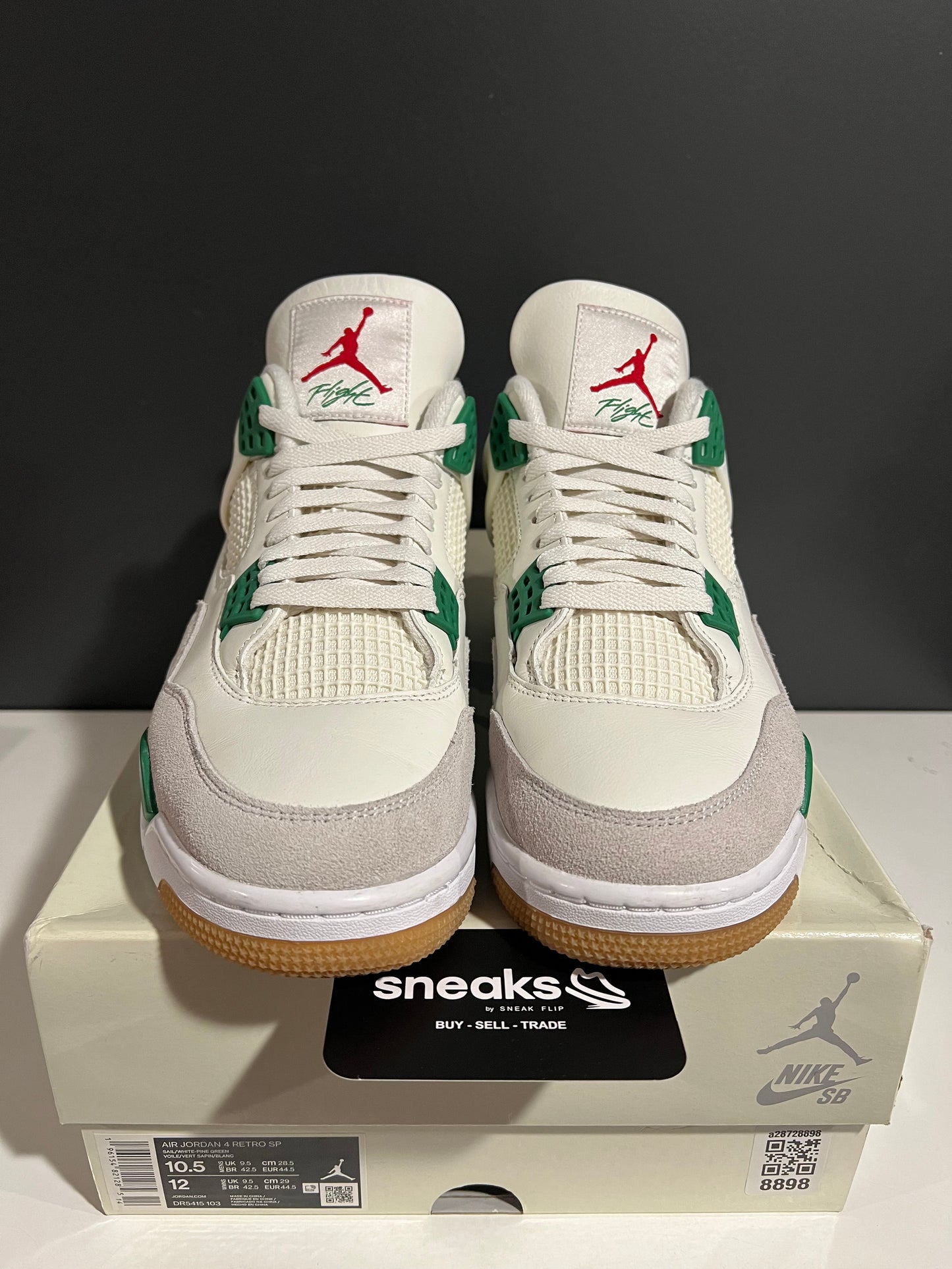 USED Nike SB x Air Jordan 4 Retro SP Pine Green DR5415-103 SIZE 10.5M OG ALL JY25-278
