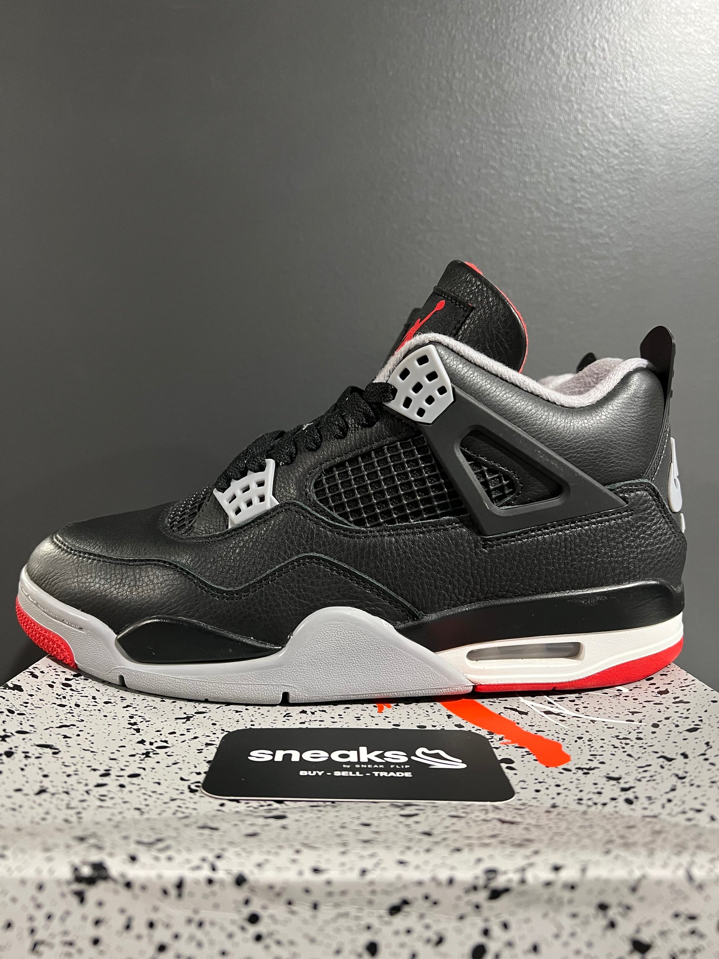 USED Air Jordan 4 Retro Bred Reimagined FV5029-006 SIZE 9.5M OG ALL JN25-80