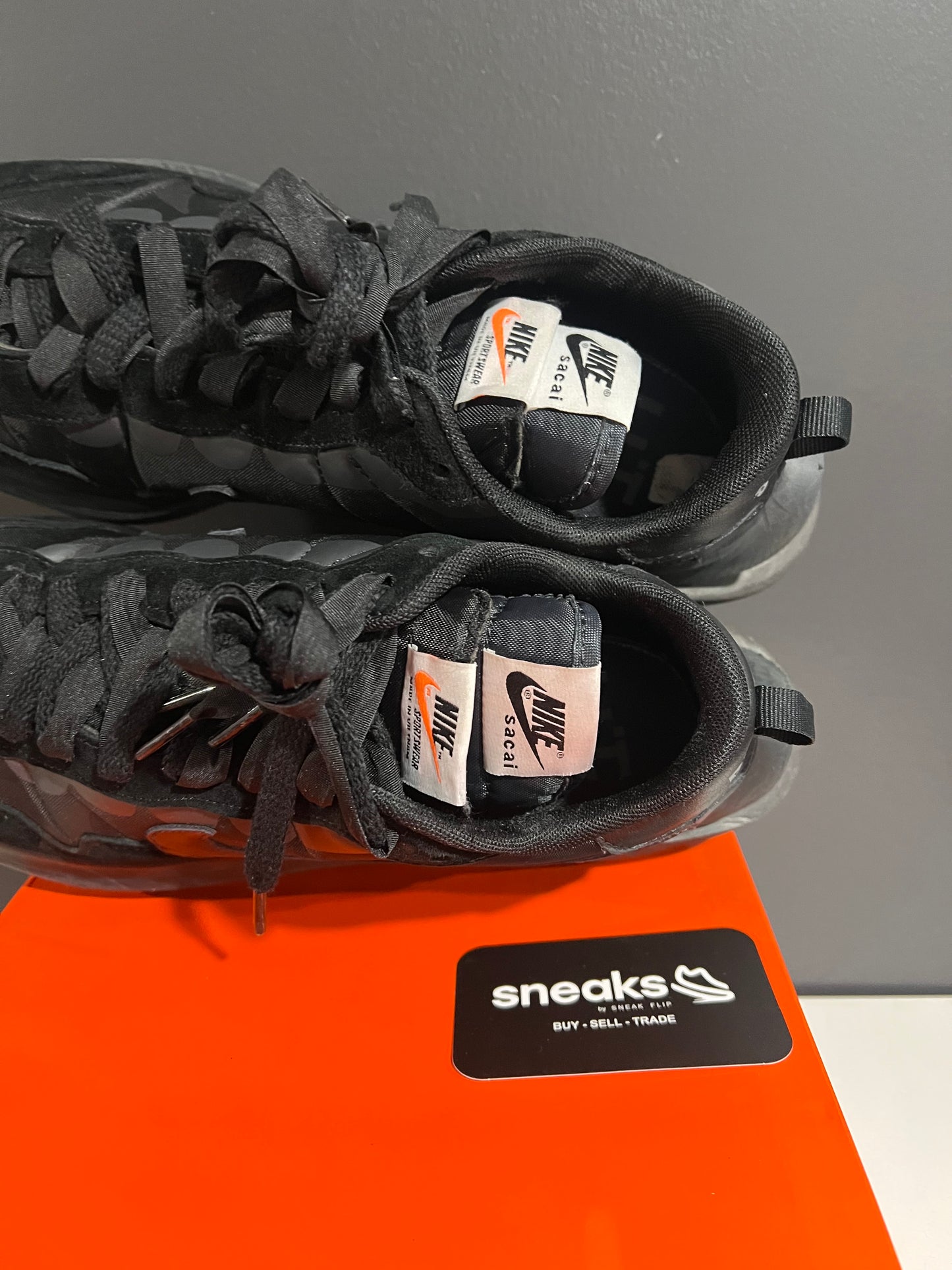 USED Nike Vaporwaffle / Sacai Black Off Noir DD1875-001 SIZE 9.5M OG ALL
