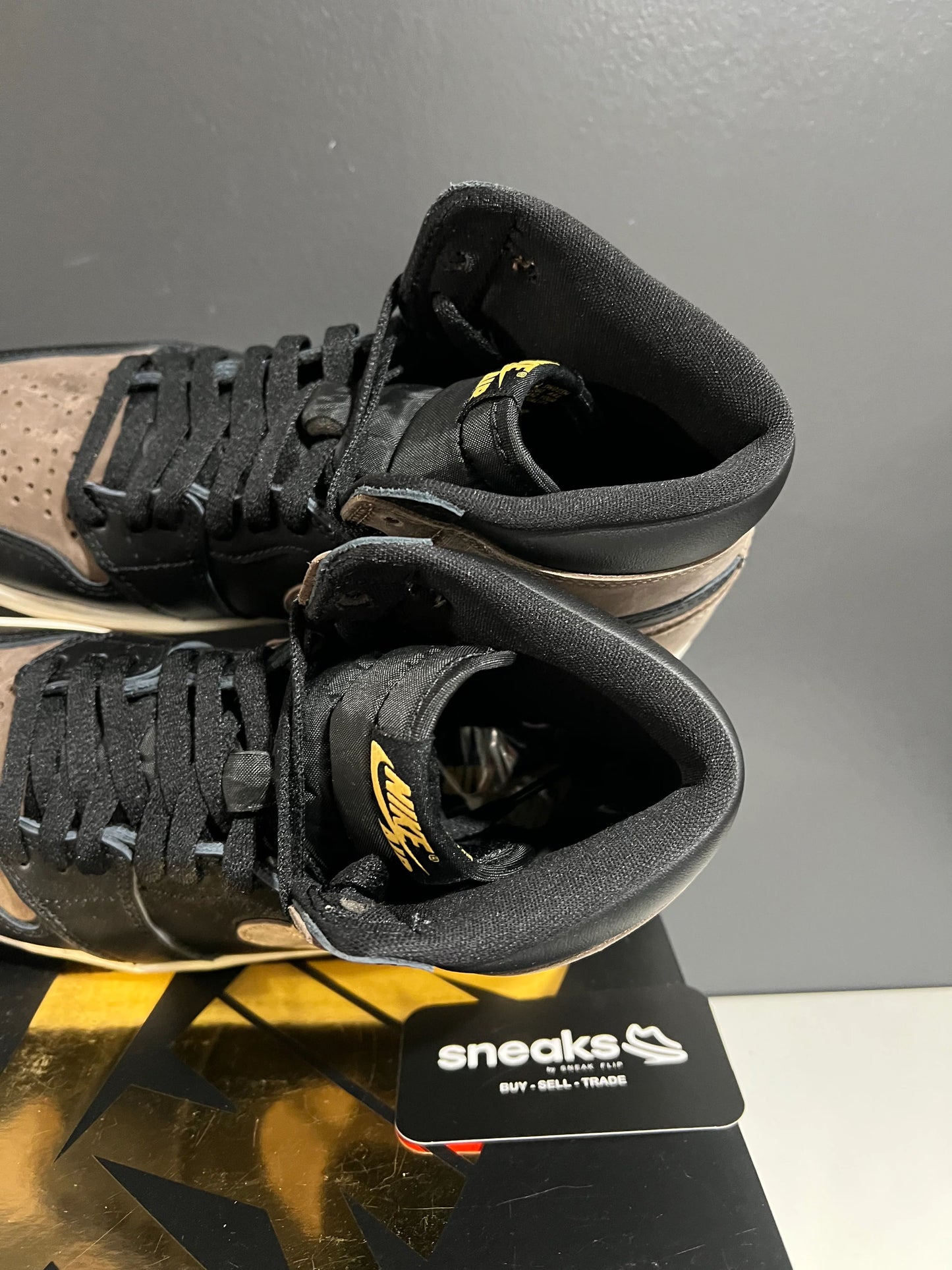 Jordan 1 Retro High OG Palomino - Used