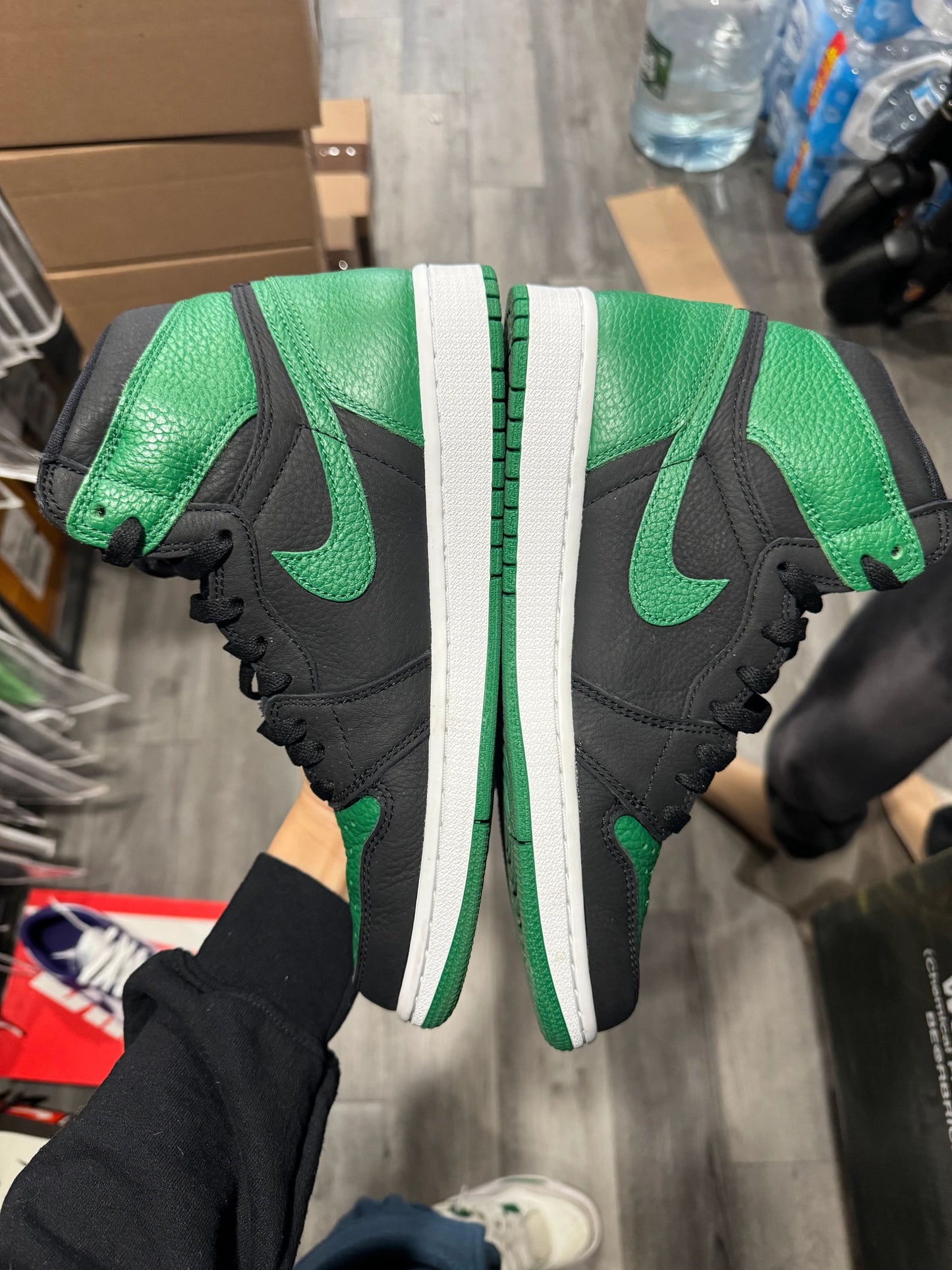 Jordan 1 Retro High Pine Green Black - Used