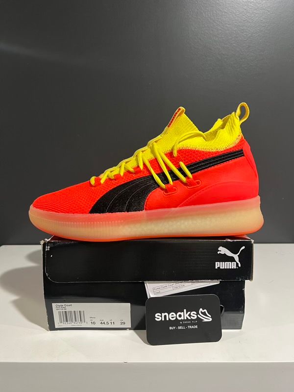 Puma Clyde Court Disrupt Red Blast - Used