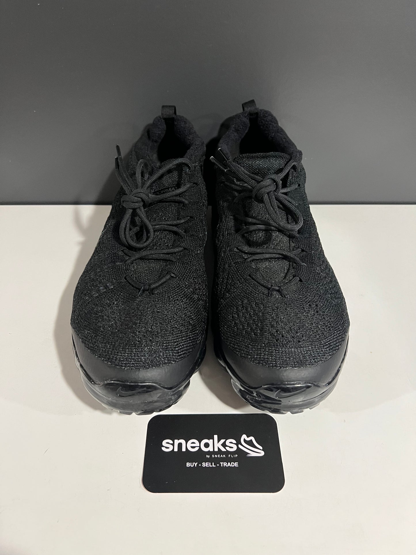 USED Air VaporMax 2023 Flyknit Triple Black DV1678-003 SIZE 11M NO BOX AG25-75