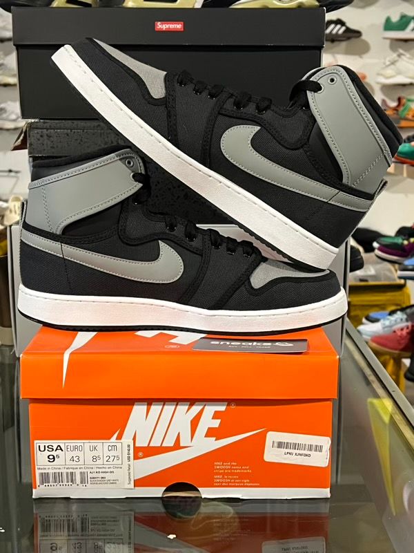 USED SIZE 9.5M Jordan 1 Retro KO Shadow (2015) - Used