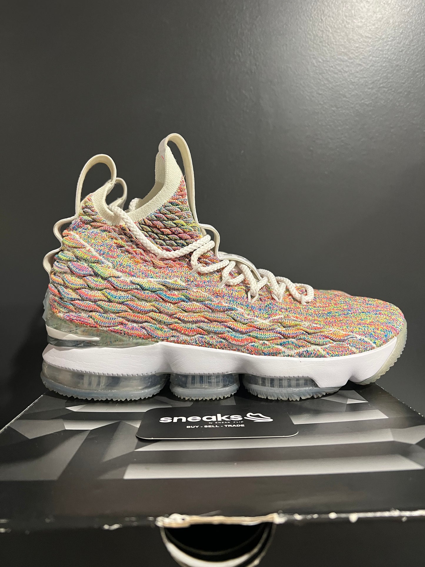 USED LeBron 15 Fruity Pebbles 897648-900 SIZE 8M OG ALL AG25-373