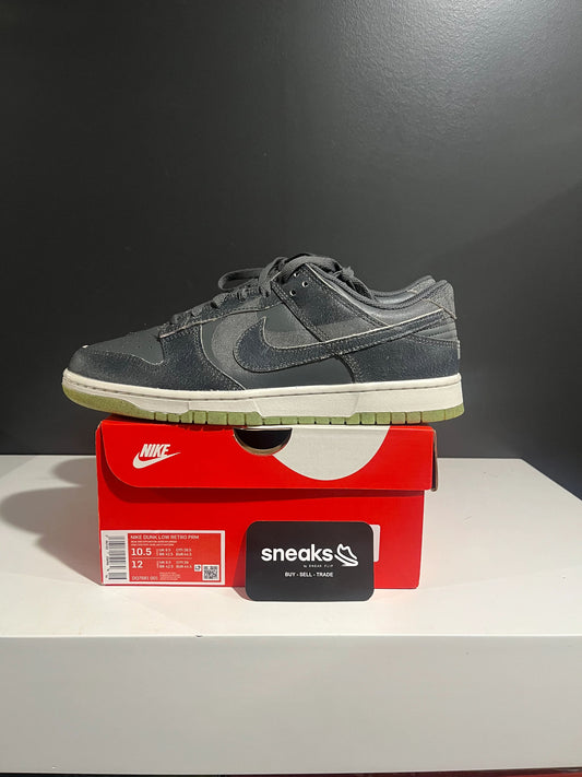 USED SIZE 10.5M Nike Dunk Low Retro PRM Halloween (2022) - Used