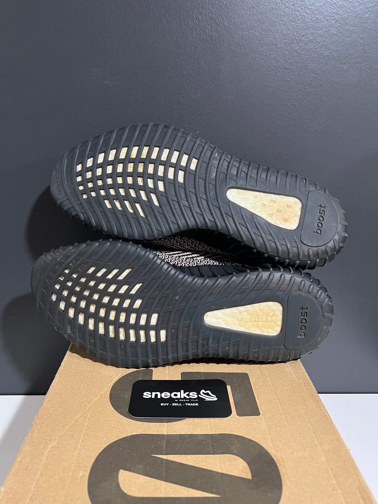 USED Yeezy Boost 350 V2 Yecheil Non-Reflective FW5190 SIZE 11M OG ALL AG25-325