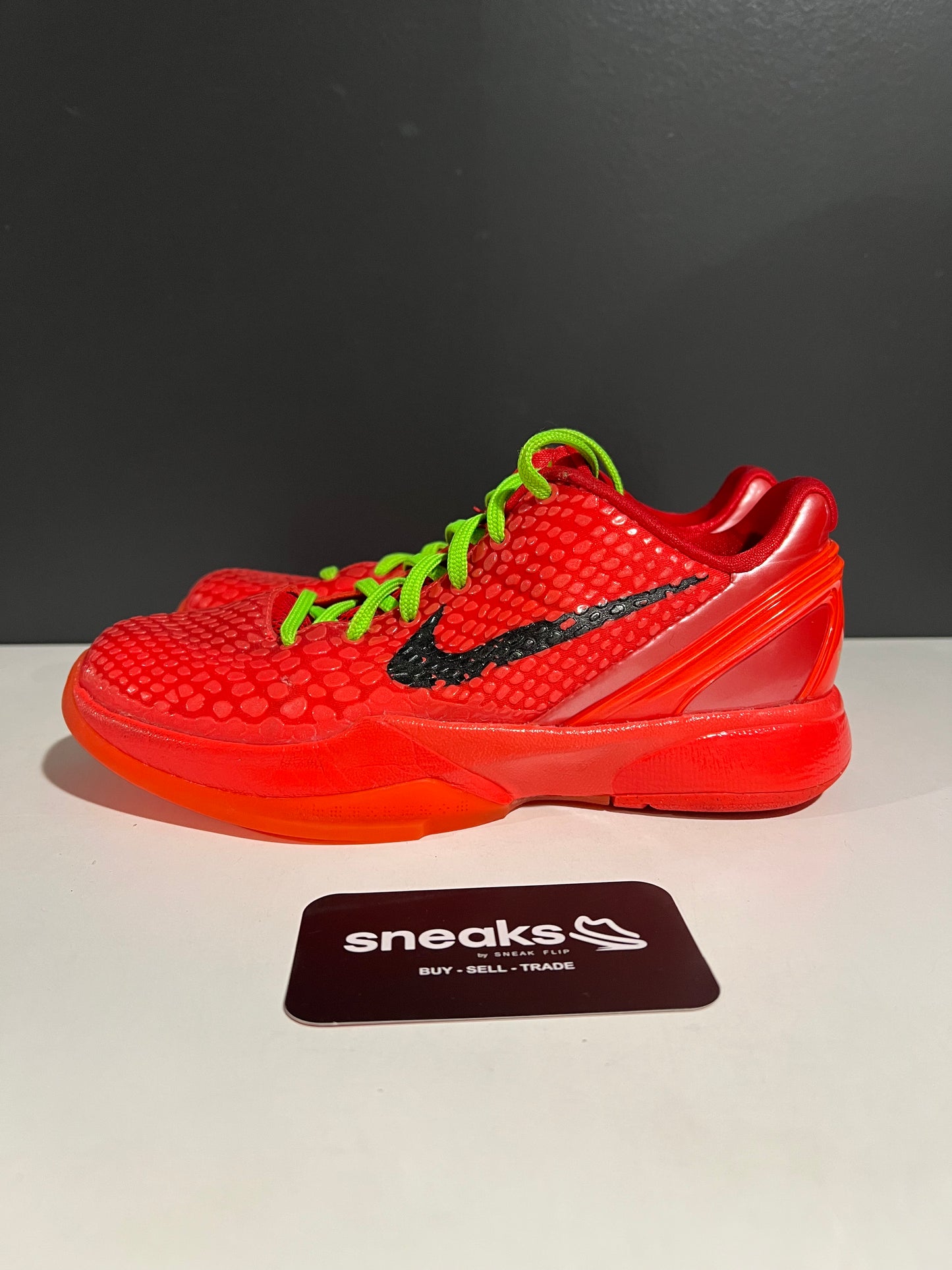 USED Zoom Kobe 6 GS Reverse Grinch FV9676-600 SIZE 4Y NO BOX SP25-068
