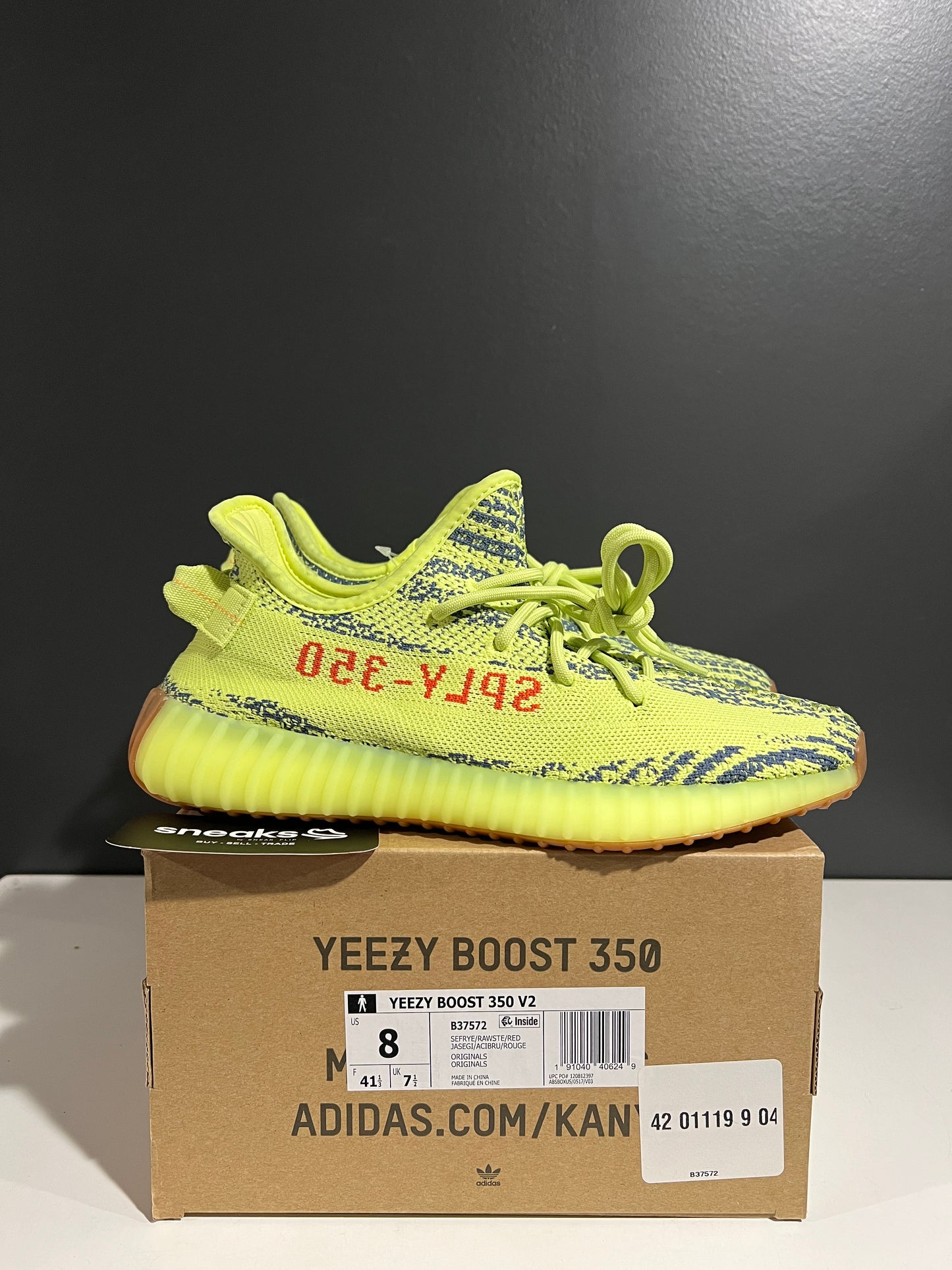 NEW Yeezy Boost 350 V2 Semi Frozen Yellow B37572 SIZE 8M OG ALL AG25-249