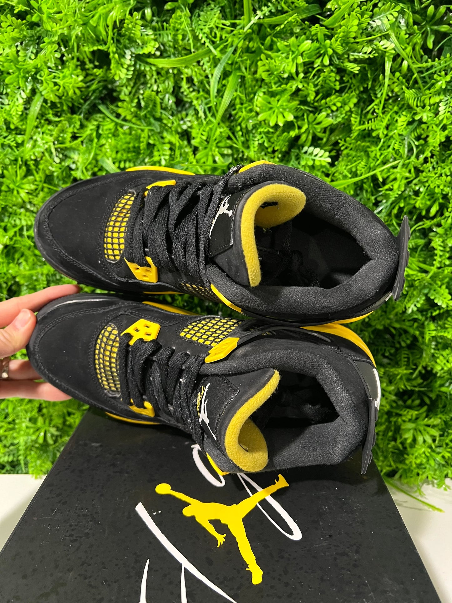 Jordan 4 Retro Thunder (2023) (GS) - Used