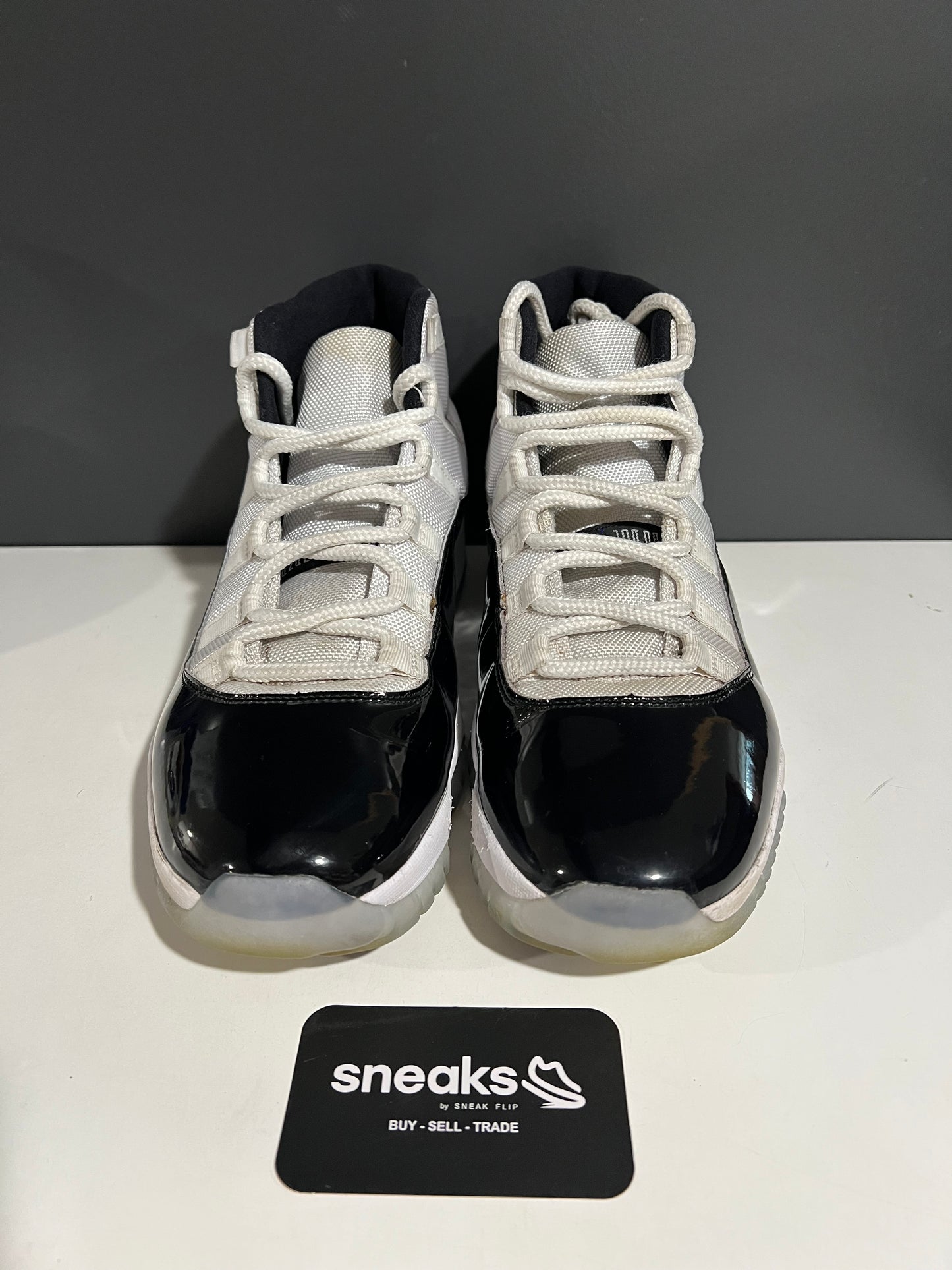 USED Air Jordan 11 Retro Concord' 2018 378037-100 SIZE 11M NO BOX SP25-145