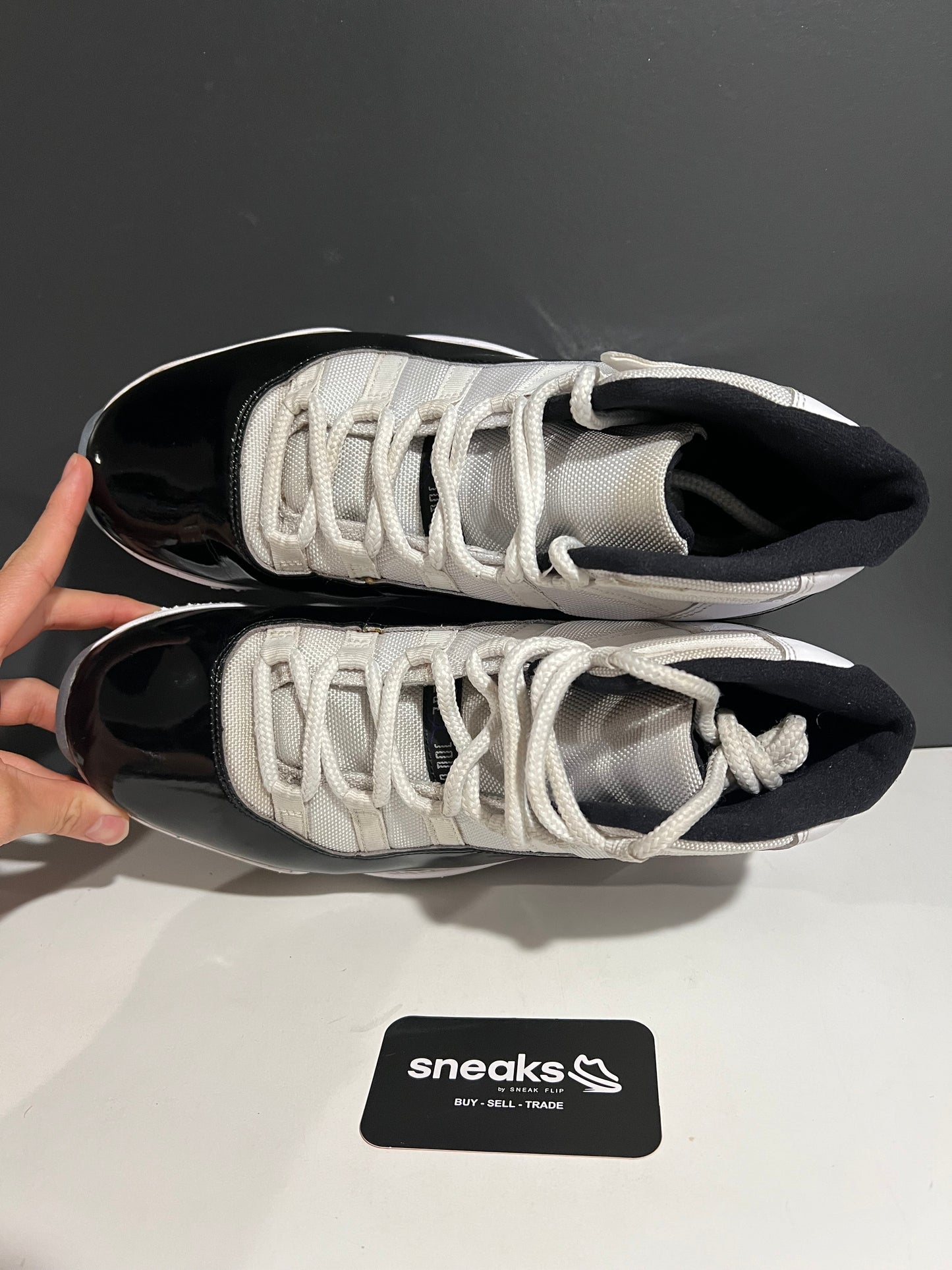 USED Air Jordan 11 Retro Concord' 2018 378037-100 SIZE 11M NO BOX SP25-145