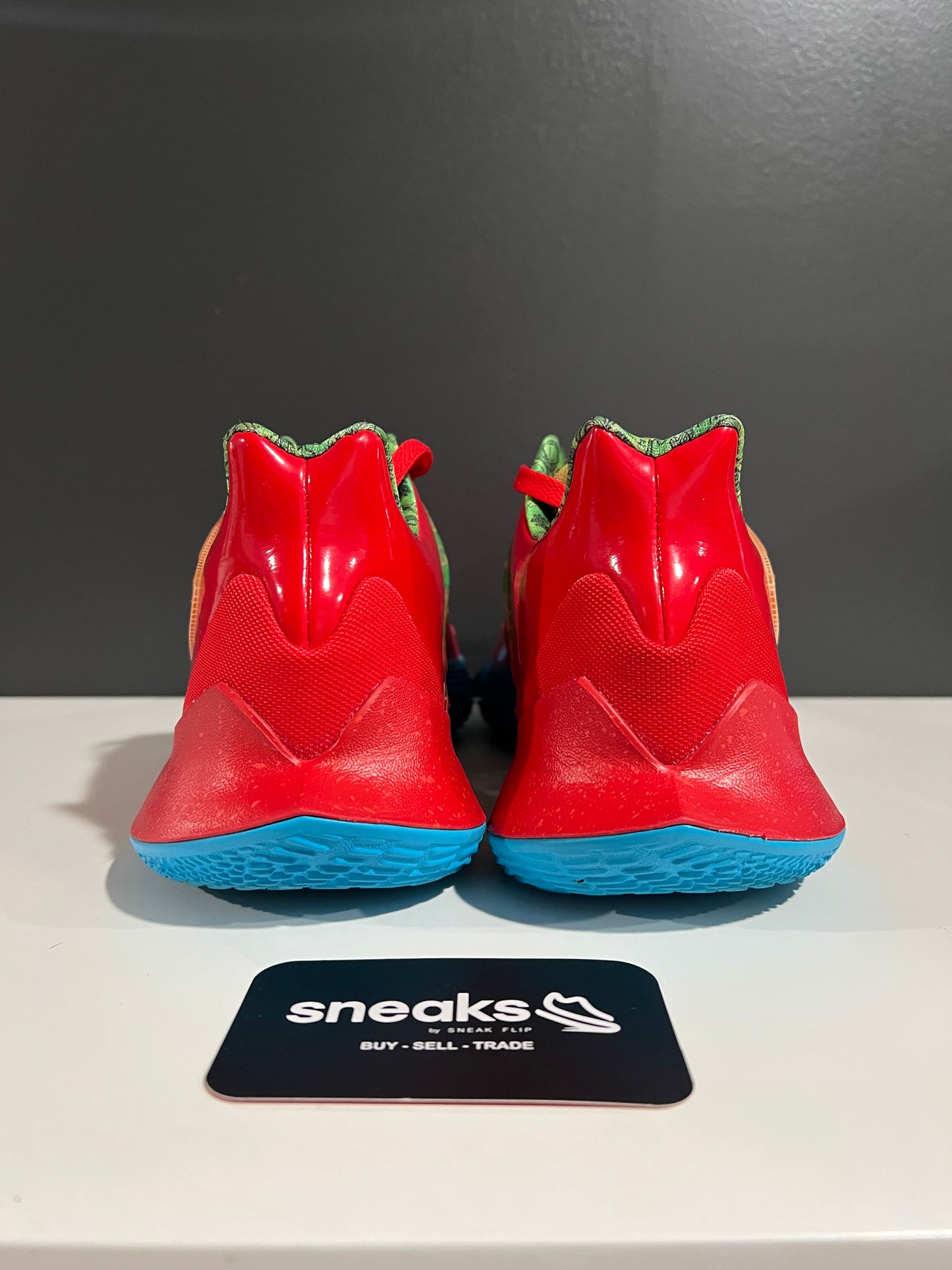 USED SpongeBob SquarePants x Kyrie Low 2 Mr. Krabs CJ6953-600 SIZE 9.5M NO BOX
