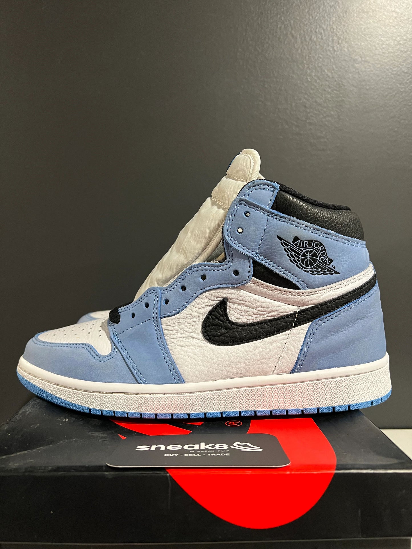 Jordan 1 Retro High OG University Blue - Used