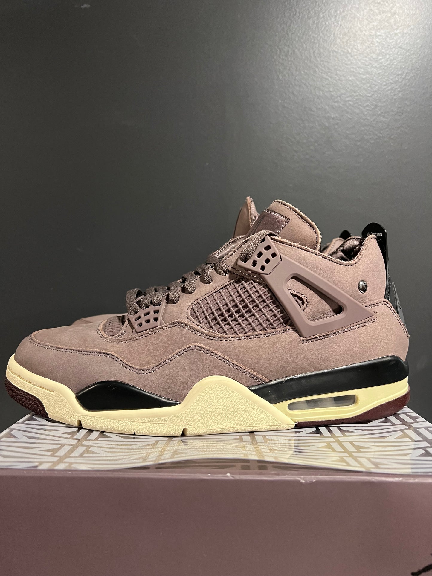 USED A Ma Maniére x Air Jordan 4 Retro Violet Ore DV6773-220 SIZE 10M OG ALL JN25-103