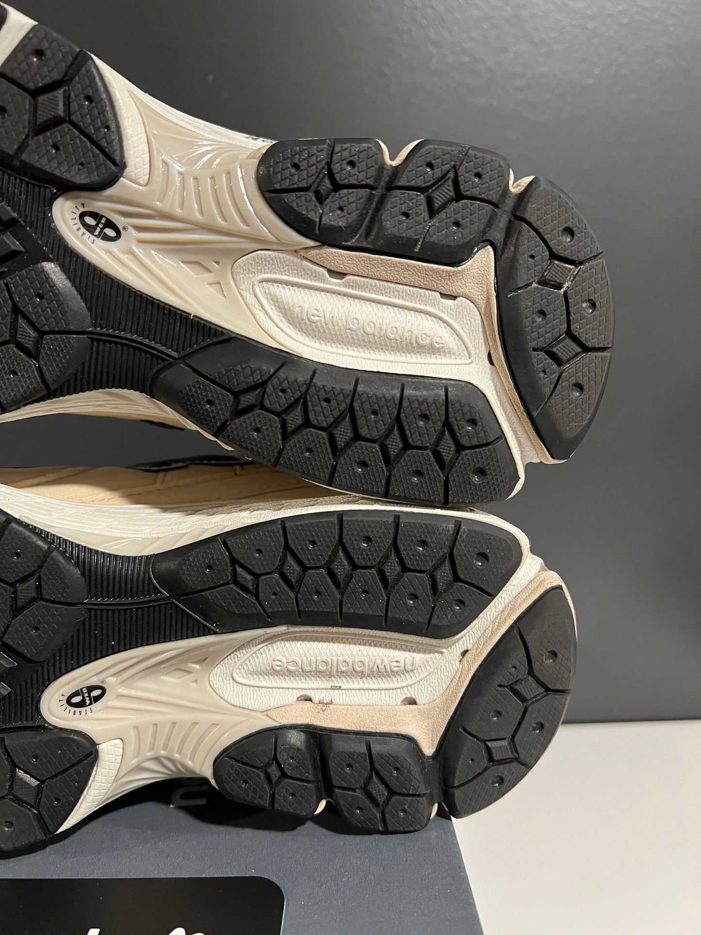 USED 2002R Big Kid Sandstone Magnet GC2002FA SIZE 7Y OG ALL