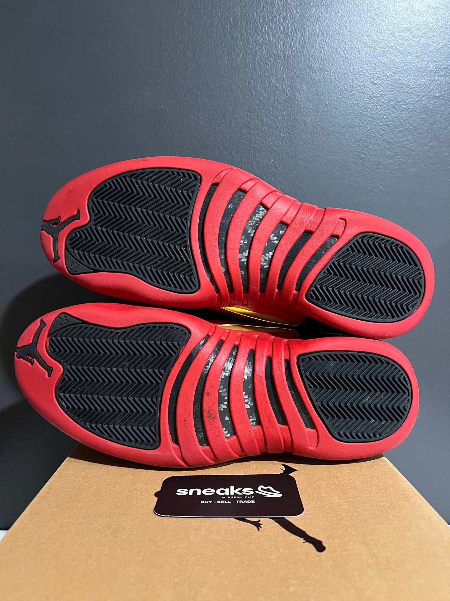 USED Air Jordan 12 Retro Low SE Super Bowl DC1059-001 SIZE 9.5 OG ALL AG25-108