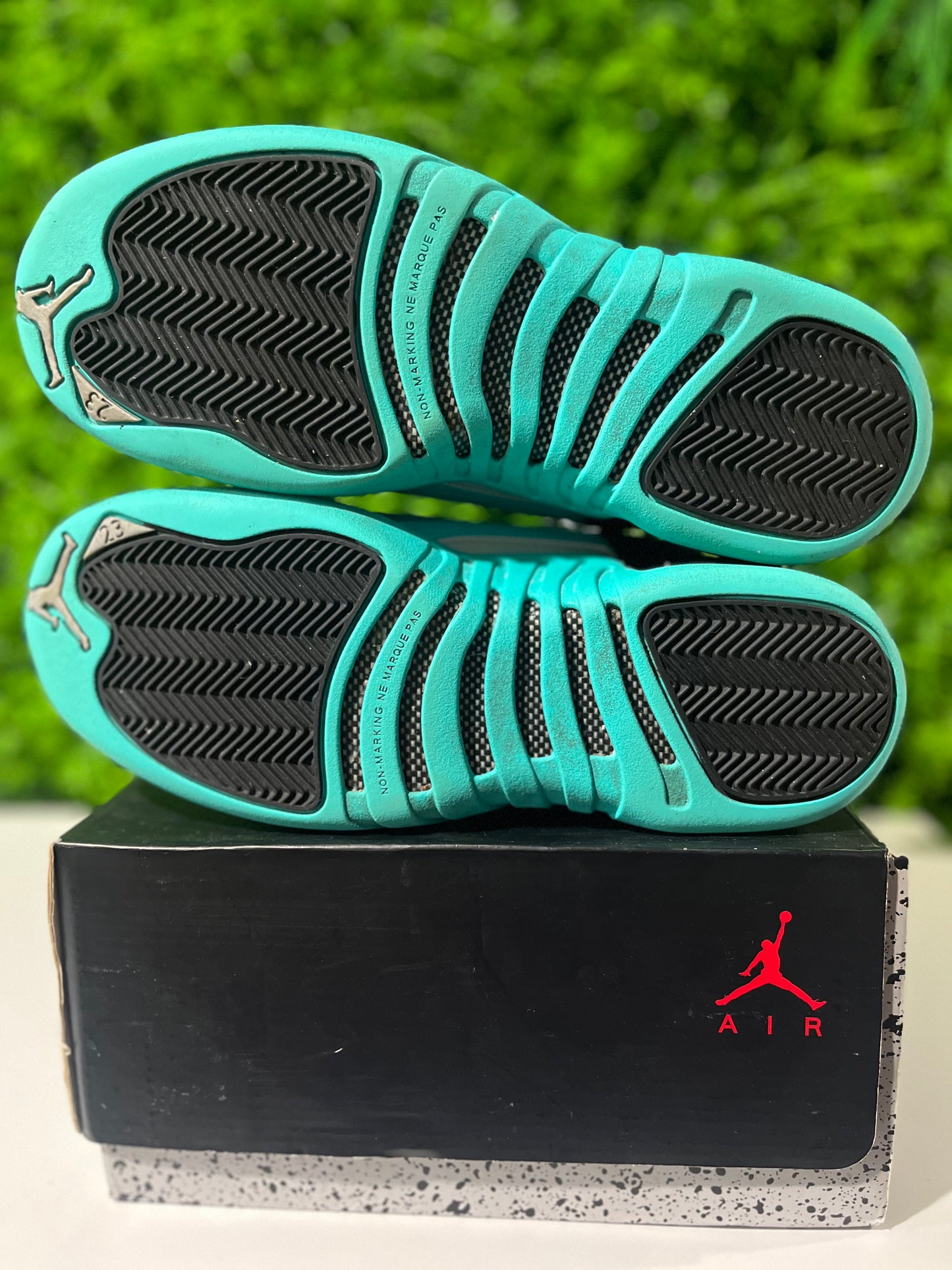 Air Jordan 12 GG Hyper Jade 510815-017 USED SIZE 8.5M REP BOX