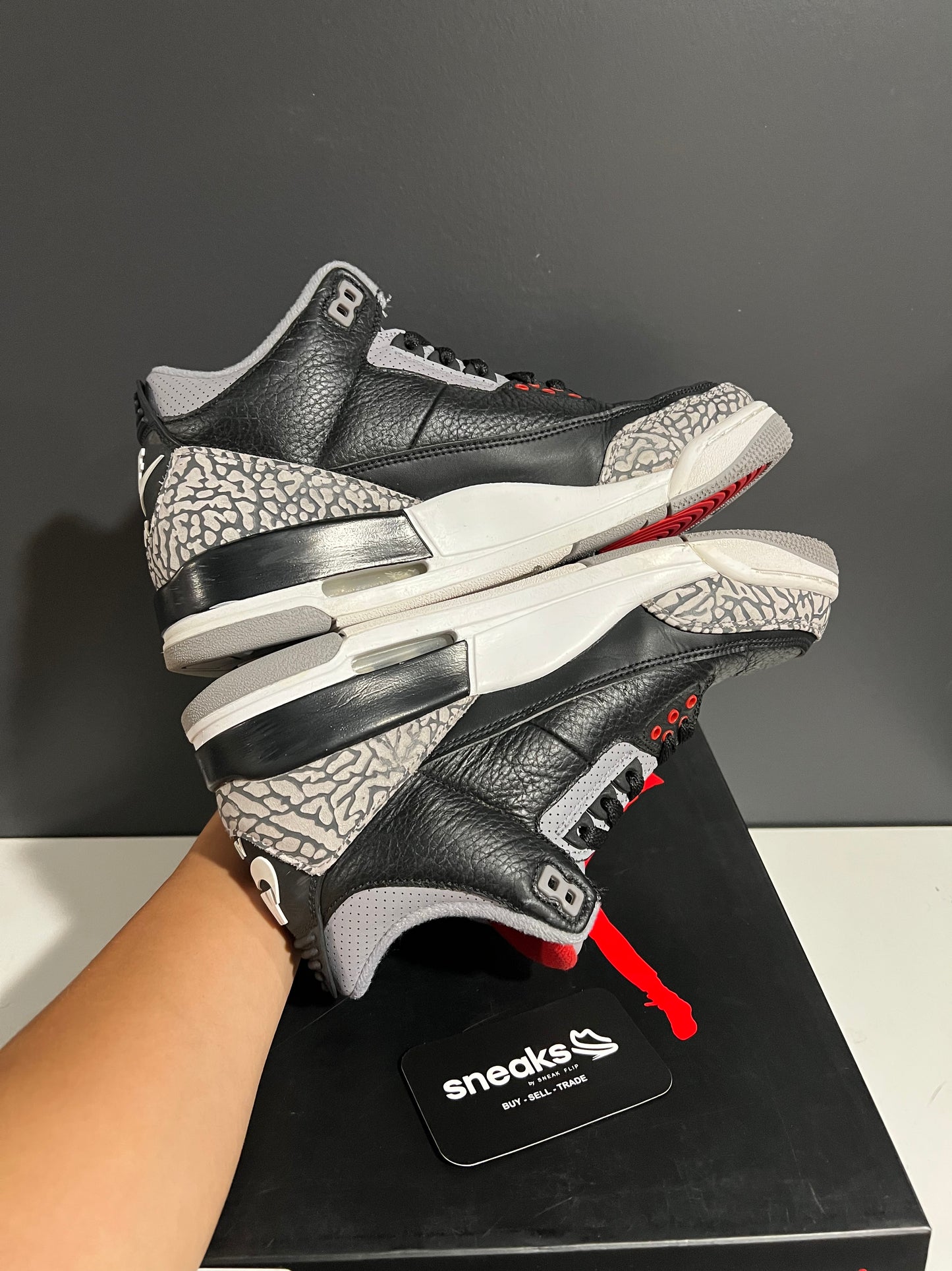 USED Air Jordan 3 Retro OG Black Cement 2018 854262-001 SIZE 8M OG ALL AG25-381