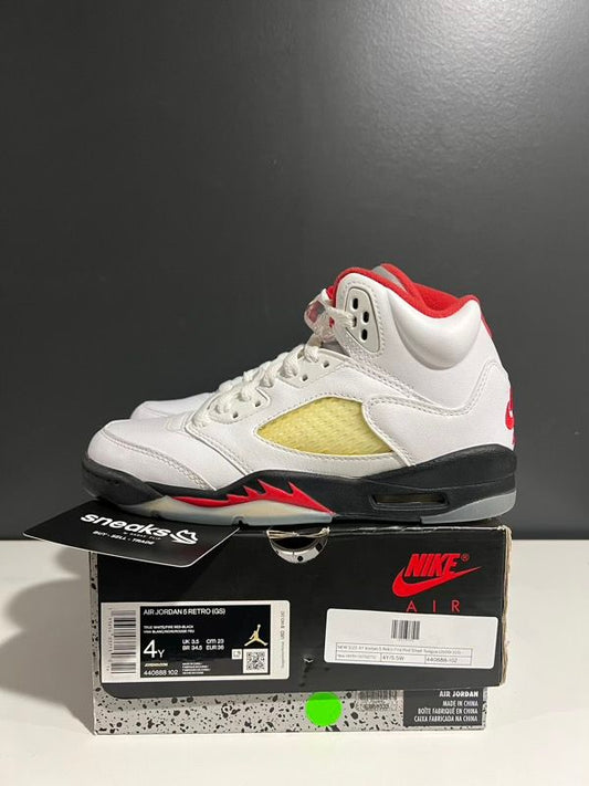 NEW SIZE 4Y Jordan 5 Retro Fire Red Silver Tongue (2020) (GS) - New (WITH DEFECTS)