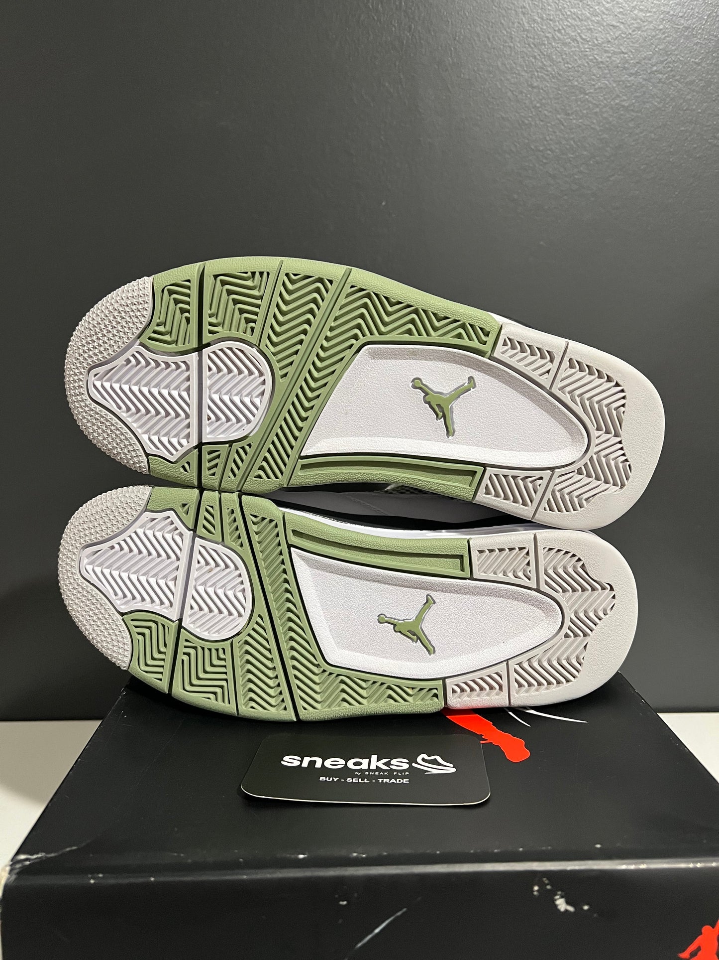 Jordan 4 Retro Seafoam (Women's) - Used