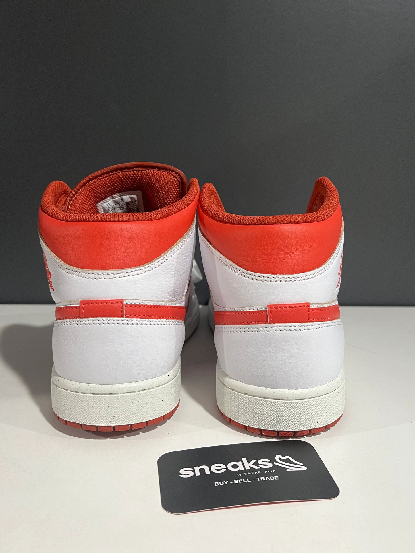 USED SIZE 10.5M Jordan 1 Mid SE Dune Red - Used