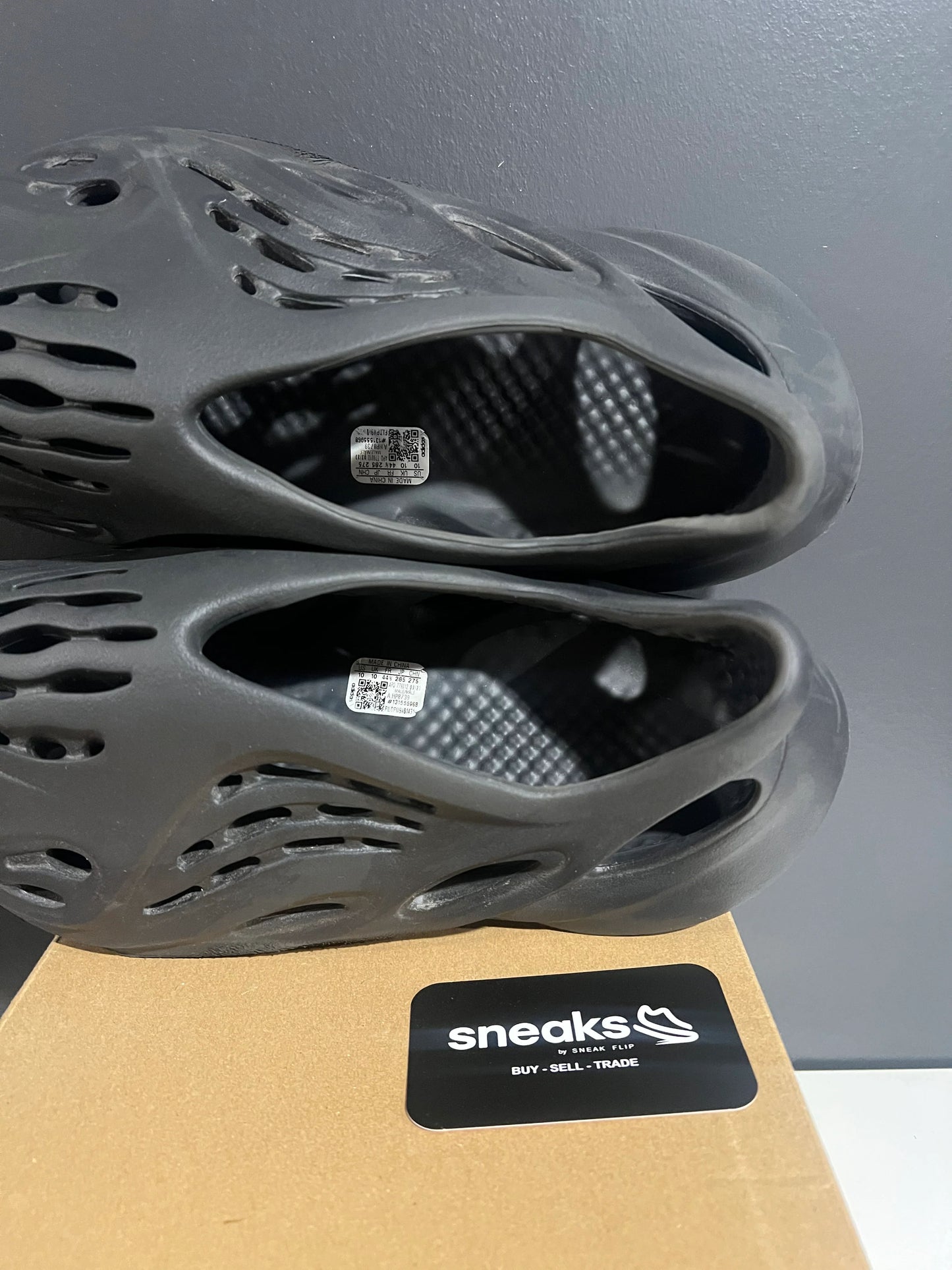 adidas Yeezy Foam RNR Onyx - Used