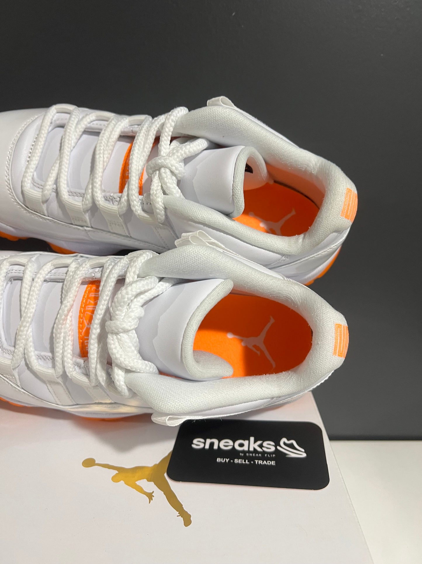 USED Wmns Air Jordan 11 Retro Low Bright Citrus AH7860-139 SIZE 6Y OG ALL