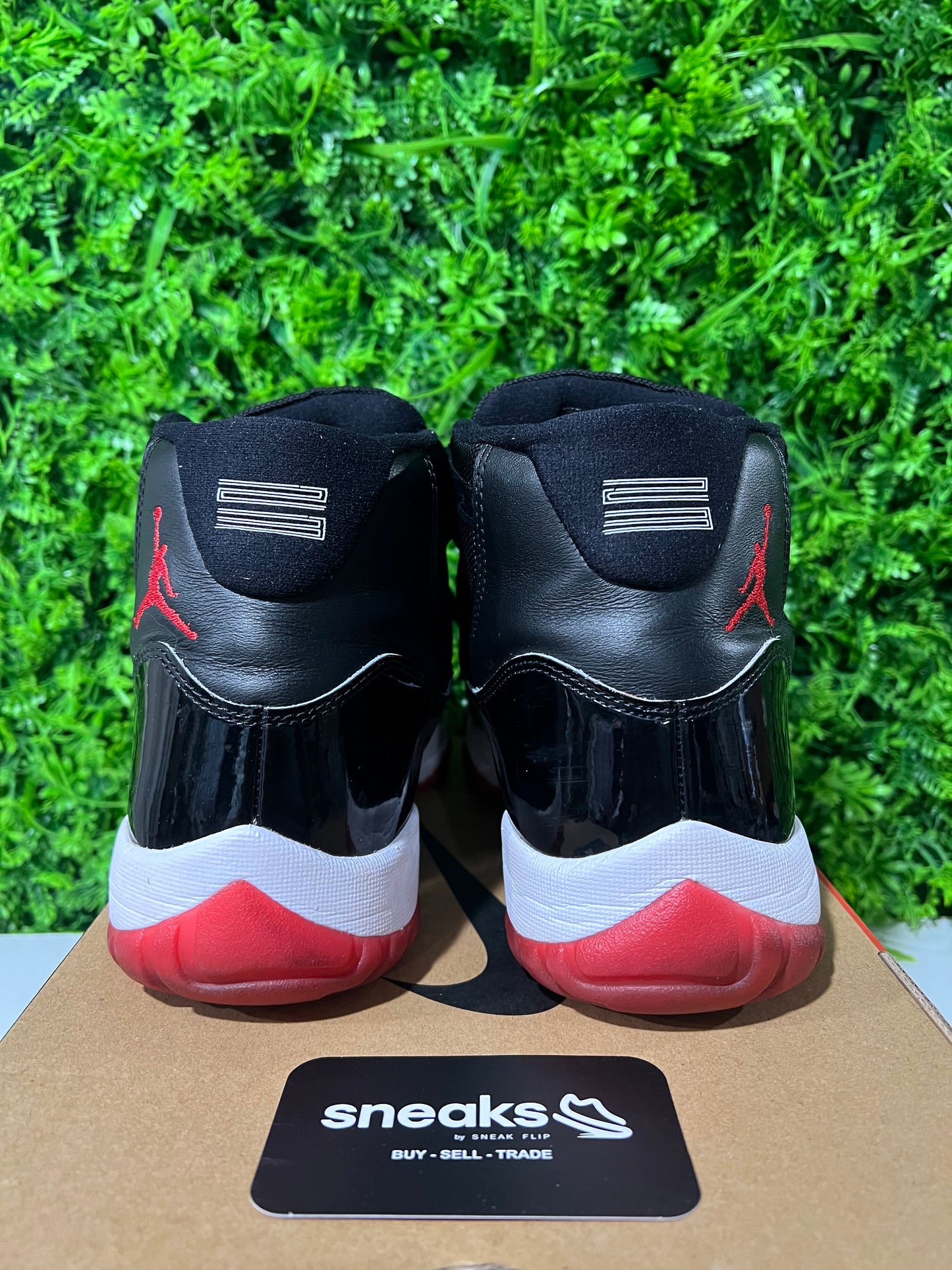 USED Air Jordan 11 Retro Bred 2019 378037-061 SIZE 11M OG ALL