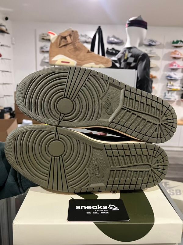 USED SIZE 11W/9.5M Jordan 1 Retro Low OG SP Travis Scott Olive (Women's) - Used