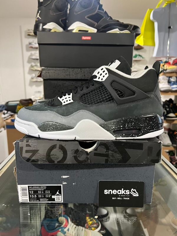 USED SIZE 12M Jordan 4 Retro Fear (2024) - Used