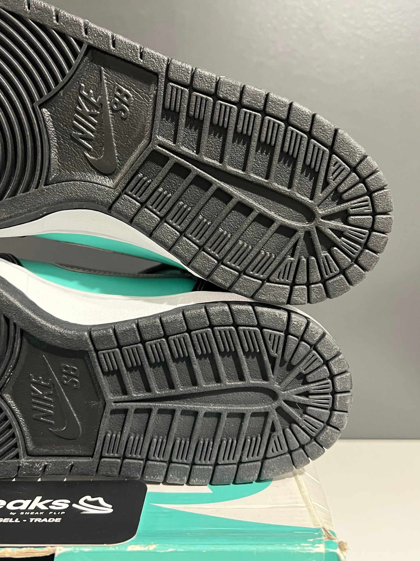 Diamond Supply Co. x Dunk High Premium SB Tiffany 653599-400