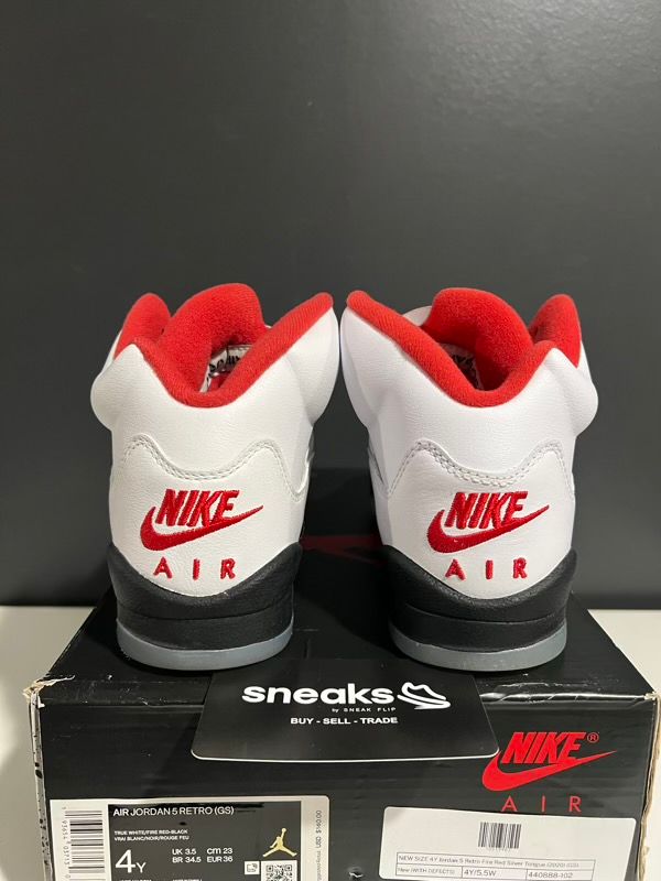 NEW SIZE 4Y Jordan 5 Retro Fire Red Silver Tongue (2020) (GS) - New (WITH DEFECTS)