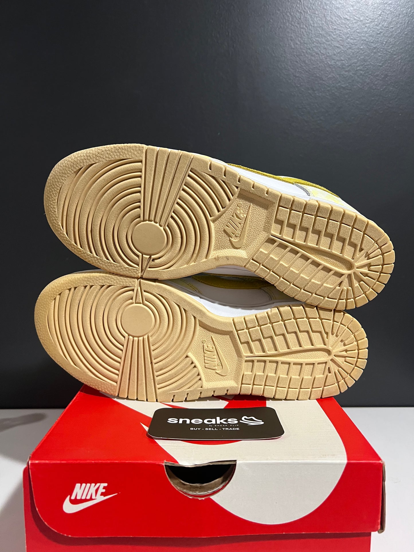 USED Wmns Dunk Low OG Yellow Strike DM9467-700 SIZE 6.5M OG ALL AG25-242