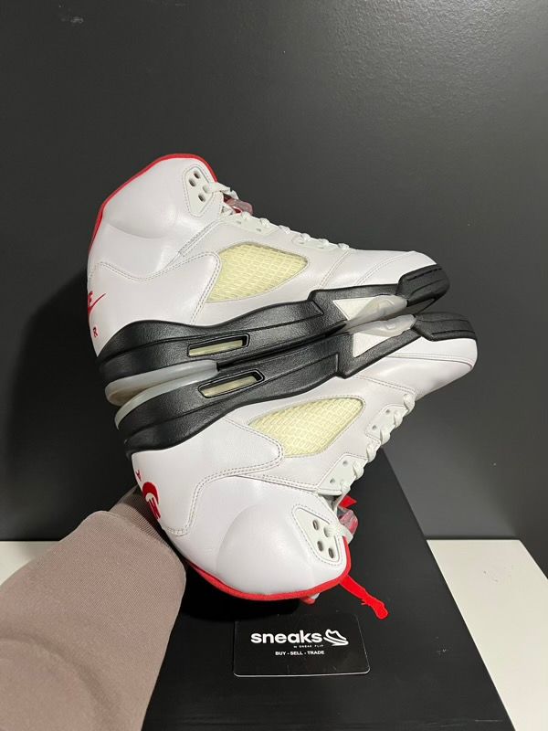 USED SIZE 10.5M Jordan 5 Retro Fire Red Silver Tongue (2020) - Used