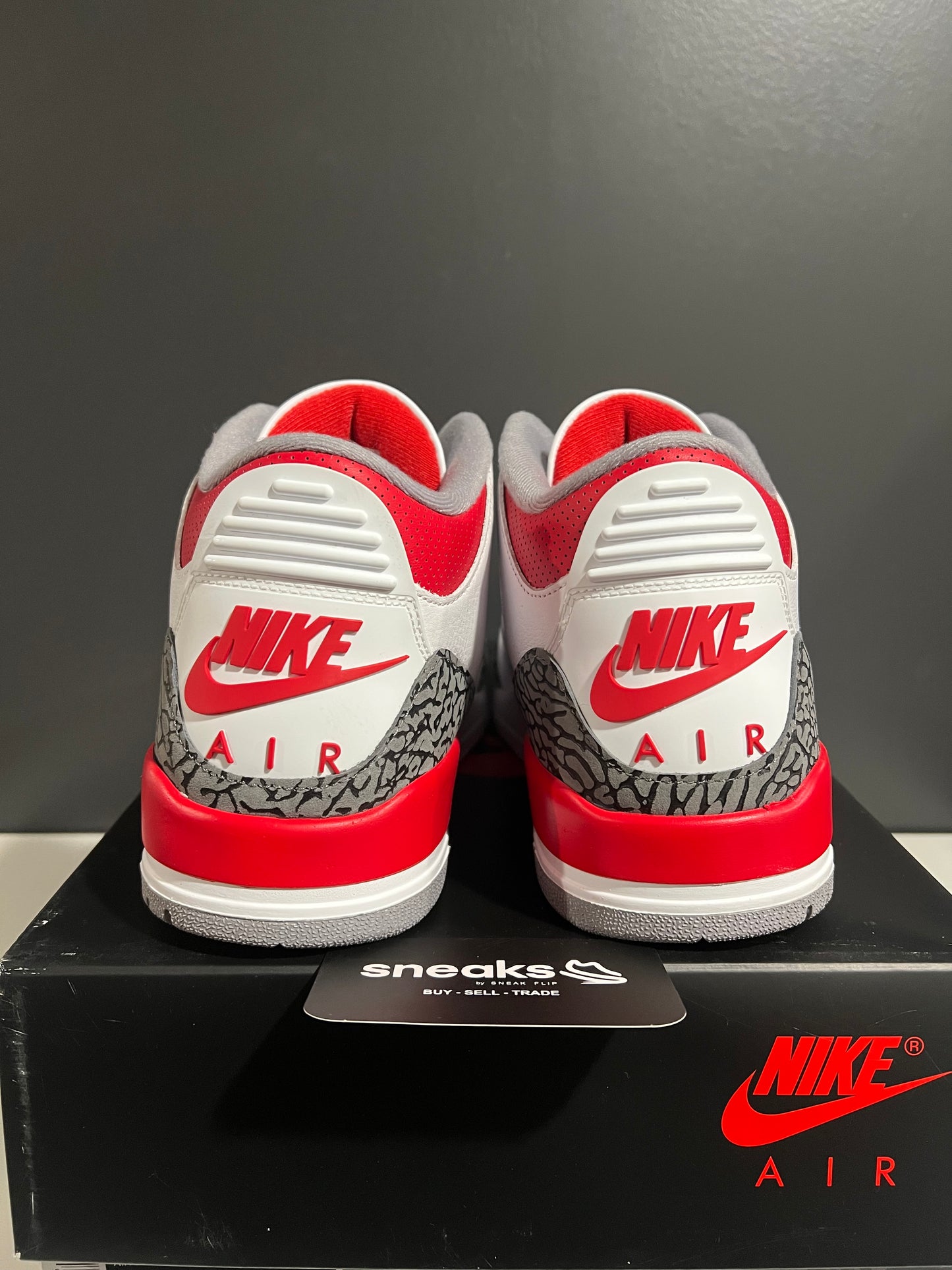 USED Air Jordan 3 Retro Fire Red 2022 DN3707-160 SIZE 13M OG ALL AG25-13