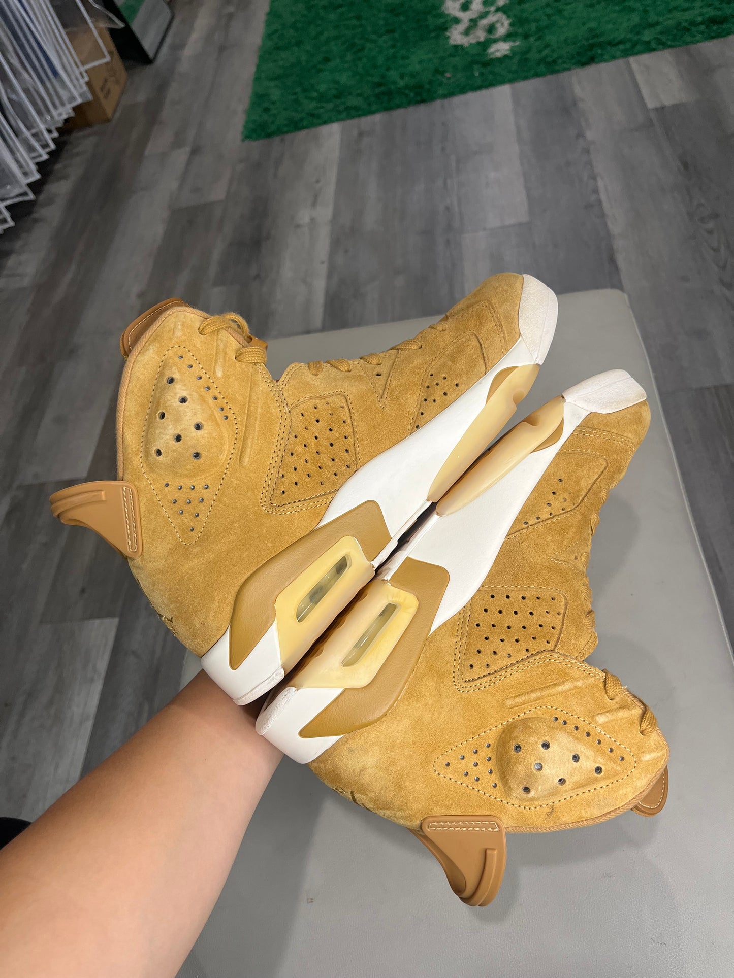 Air Jordan 6 Retro Wheat 384664-705 USED 8.5M NO BOX