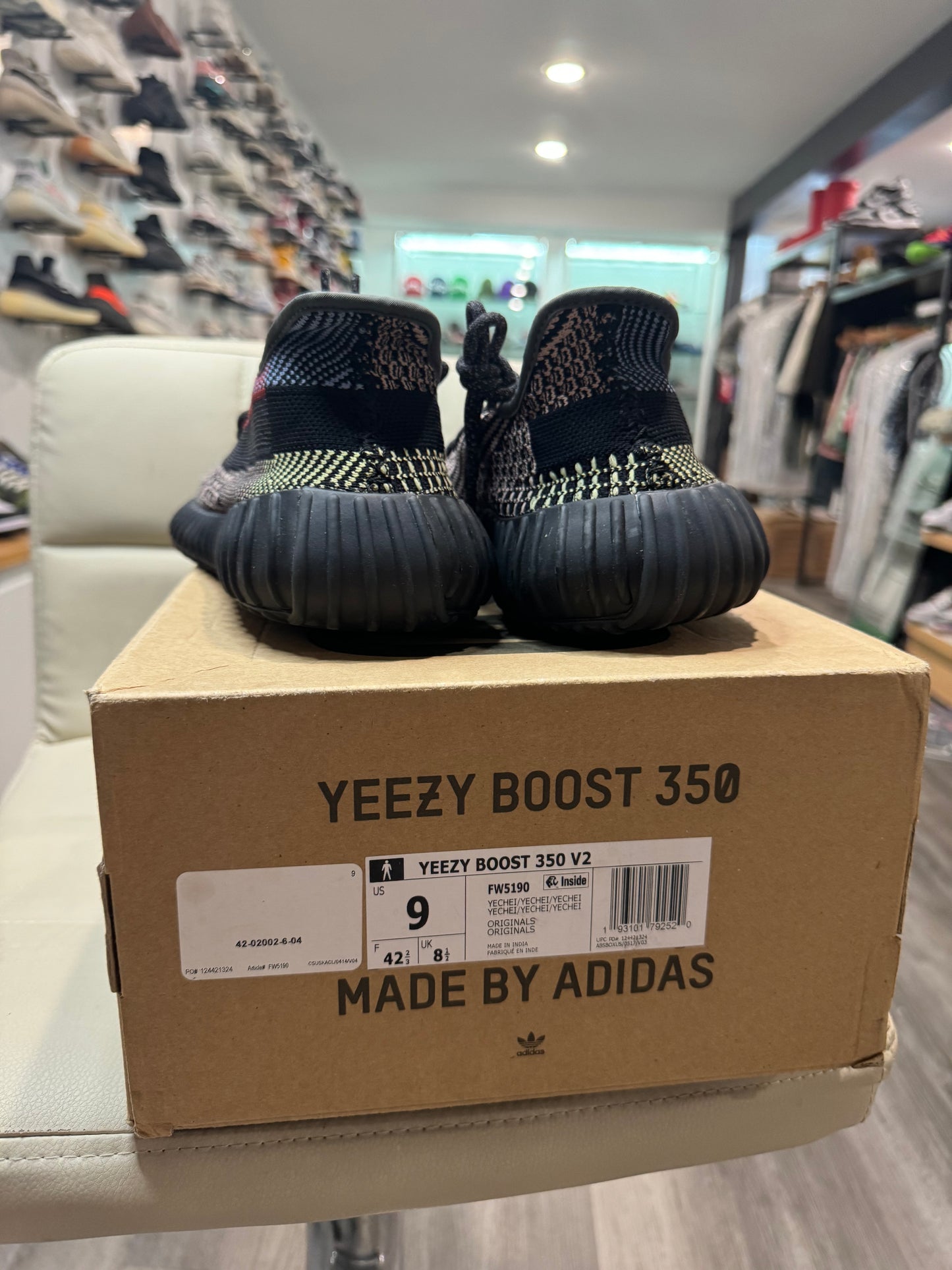 Yeezy Boost 350 V2 Yecheil Non-Reflective FW5190 USED SIZE 9M