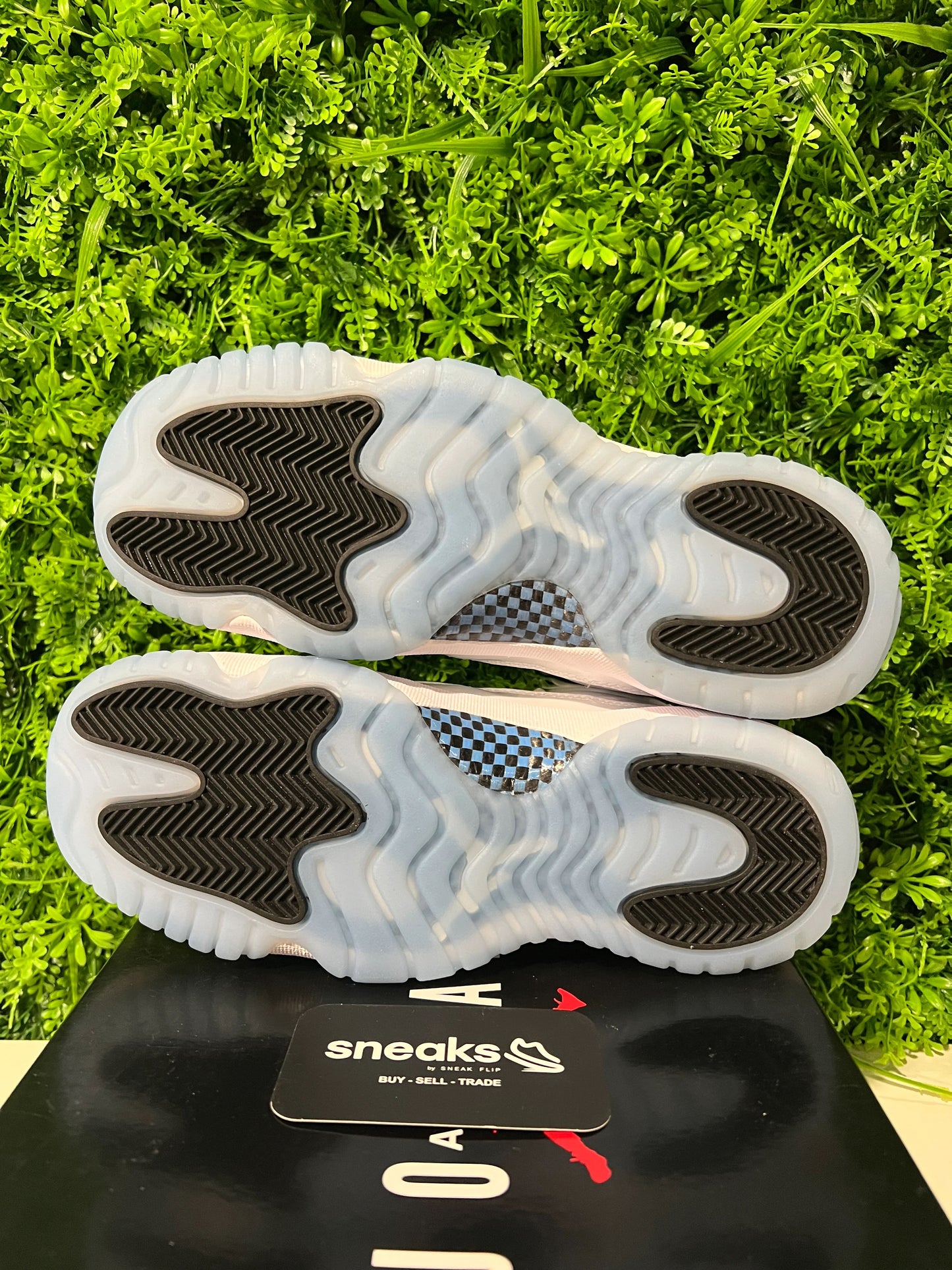 Jordan 11 Retro Legend Blue (2024) (GS)