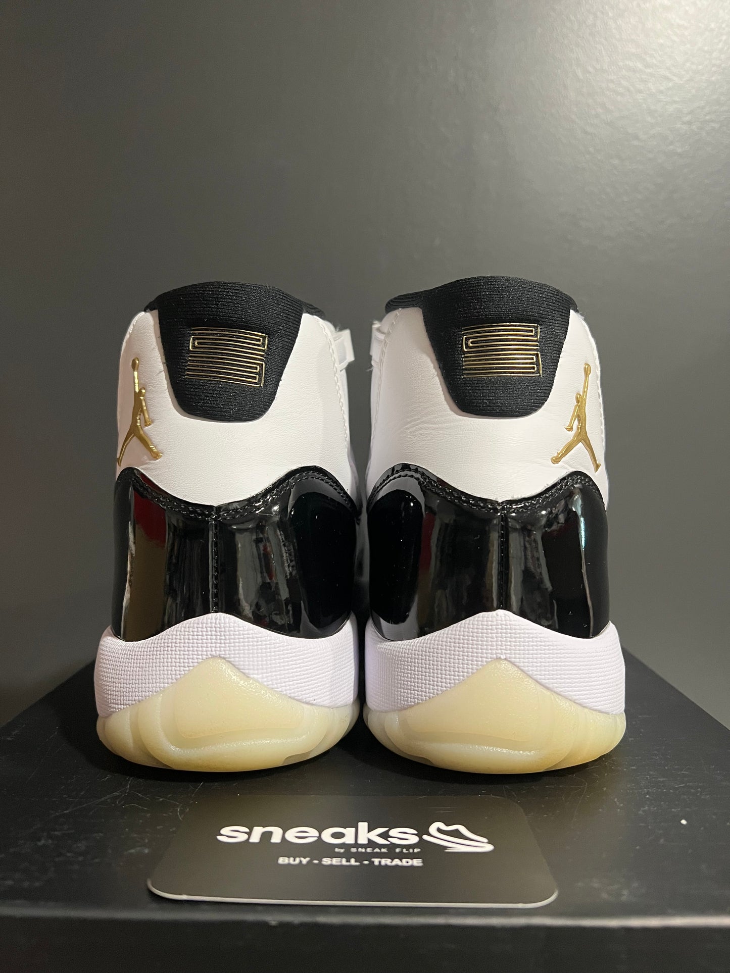 USED Air Jordan 11 Retro Gratitude Defining Moments CT8012 170 SIZE 10M OG ALL AG25-169
