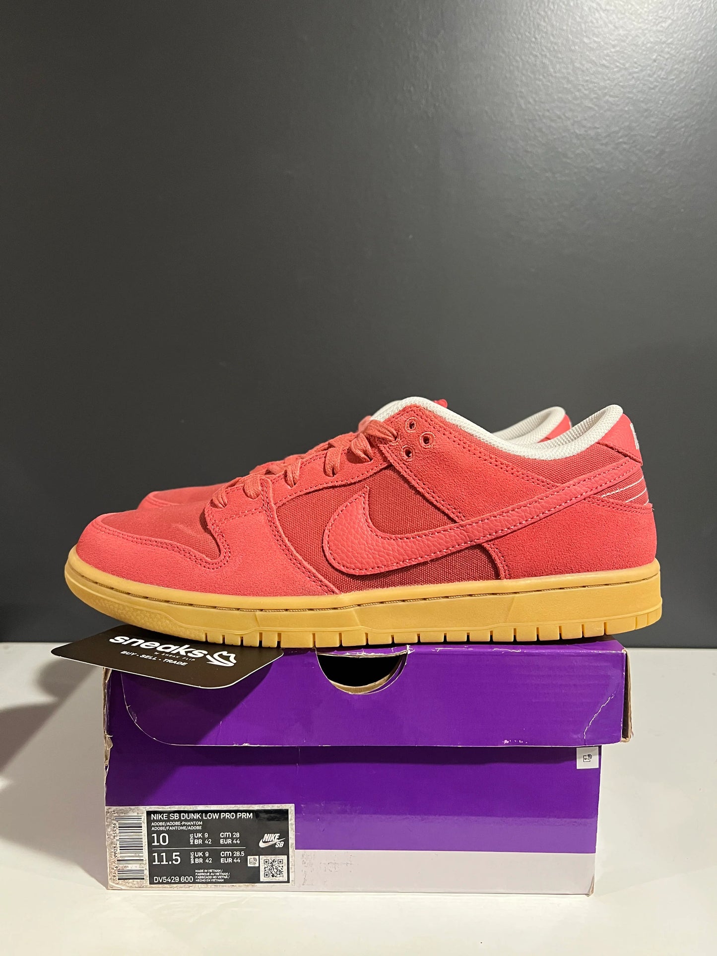 Nike SB Dunk Low Adobe - Used