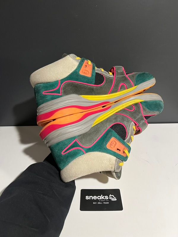 USED SIZE 12M Gucci Ultrapace Mid Green Teal - USED NO BOX