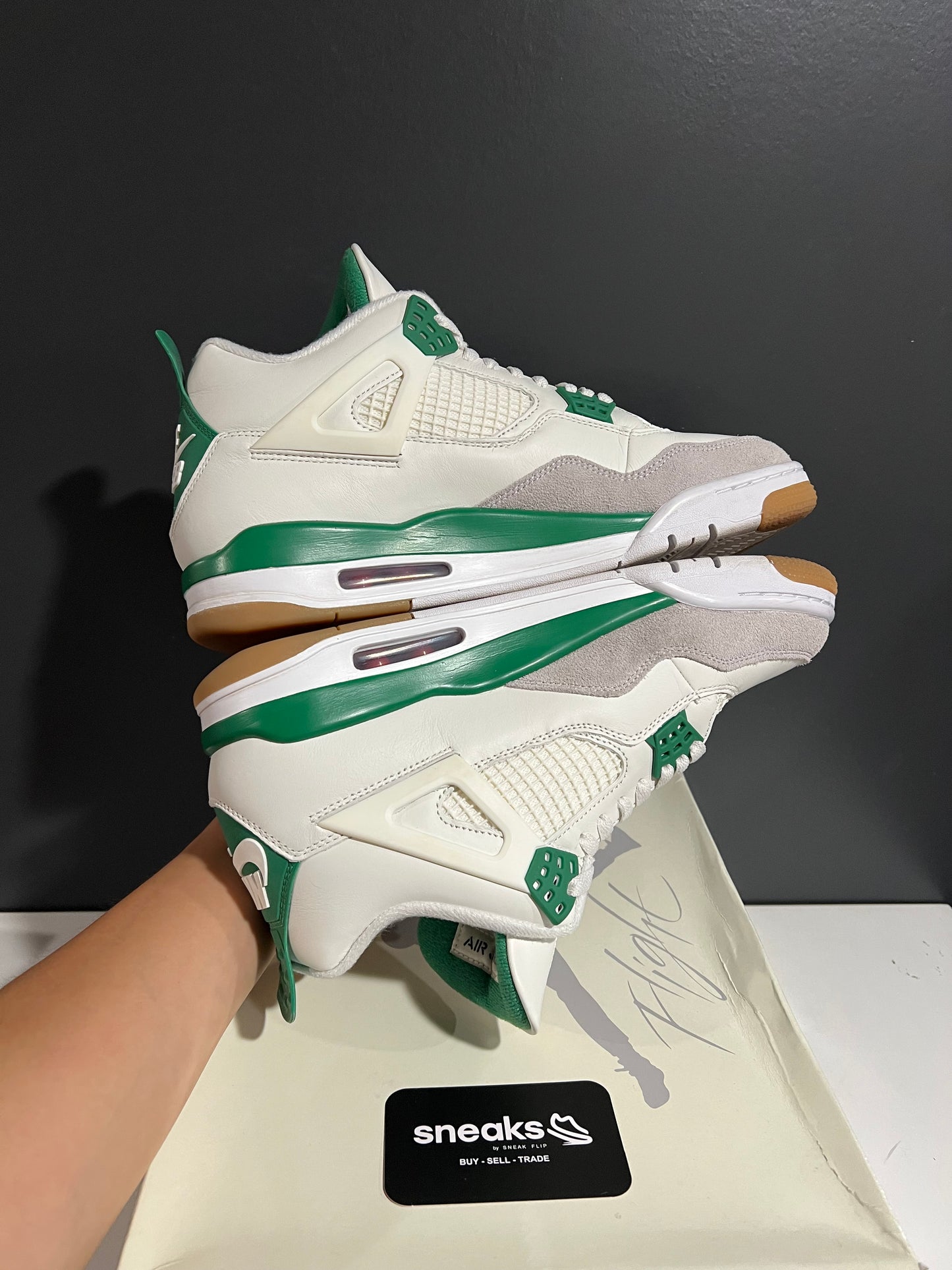 USED Nike SB x Air Jordan 4 Retro SP Pine Green DR5415-103 SIZE 10.5M OG ALL JY25-278